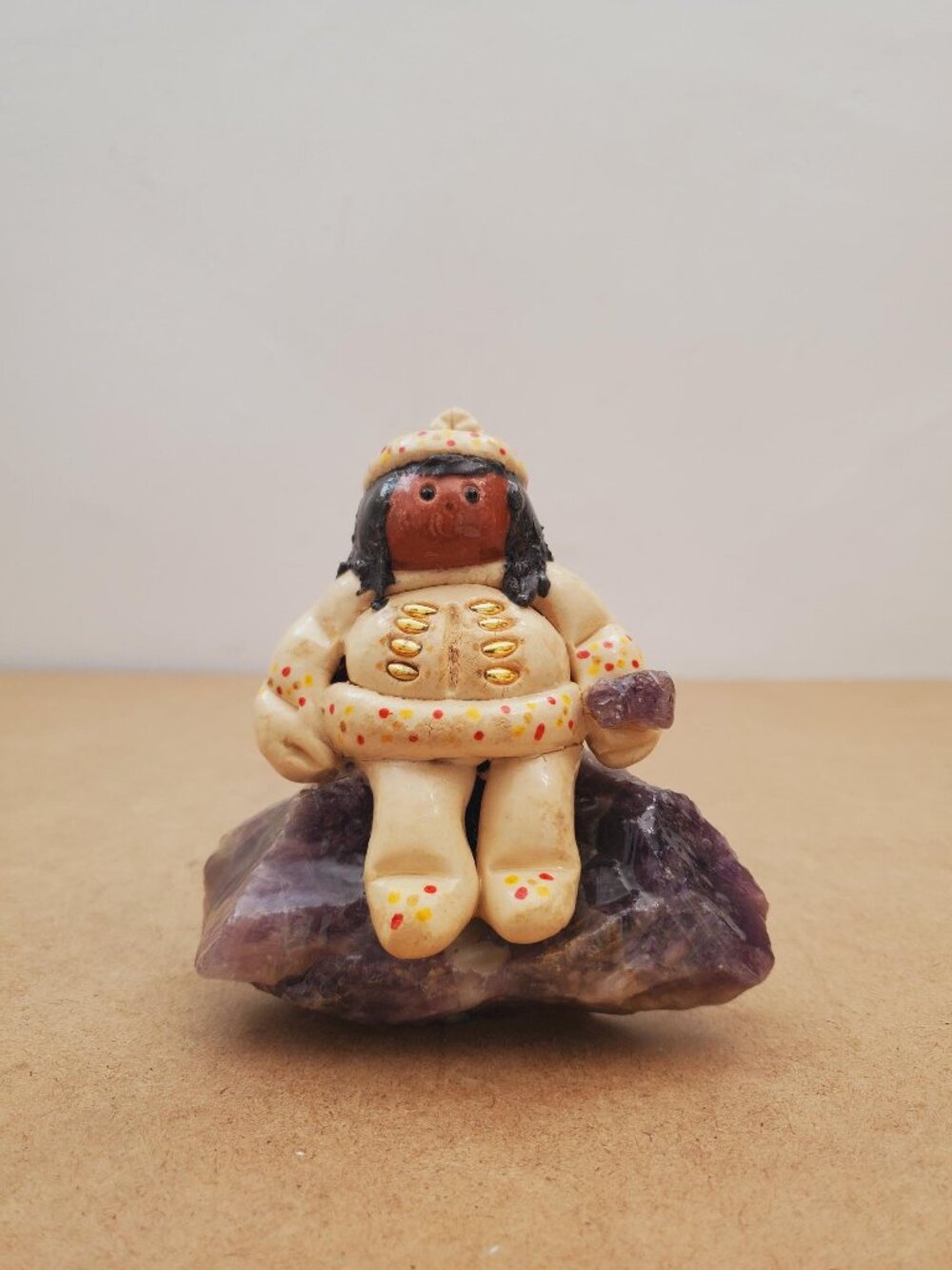 Folk Art Inuit/Native American Pottery Sculpture Hand Carved Inuit Sculpture